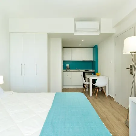 Golden Coast Seaside Apartman Réthimno